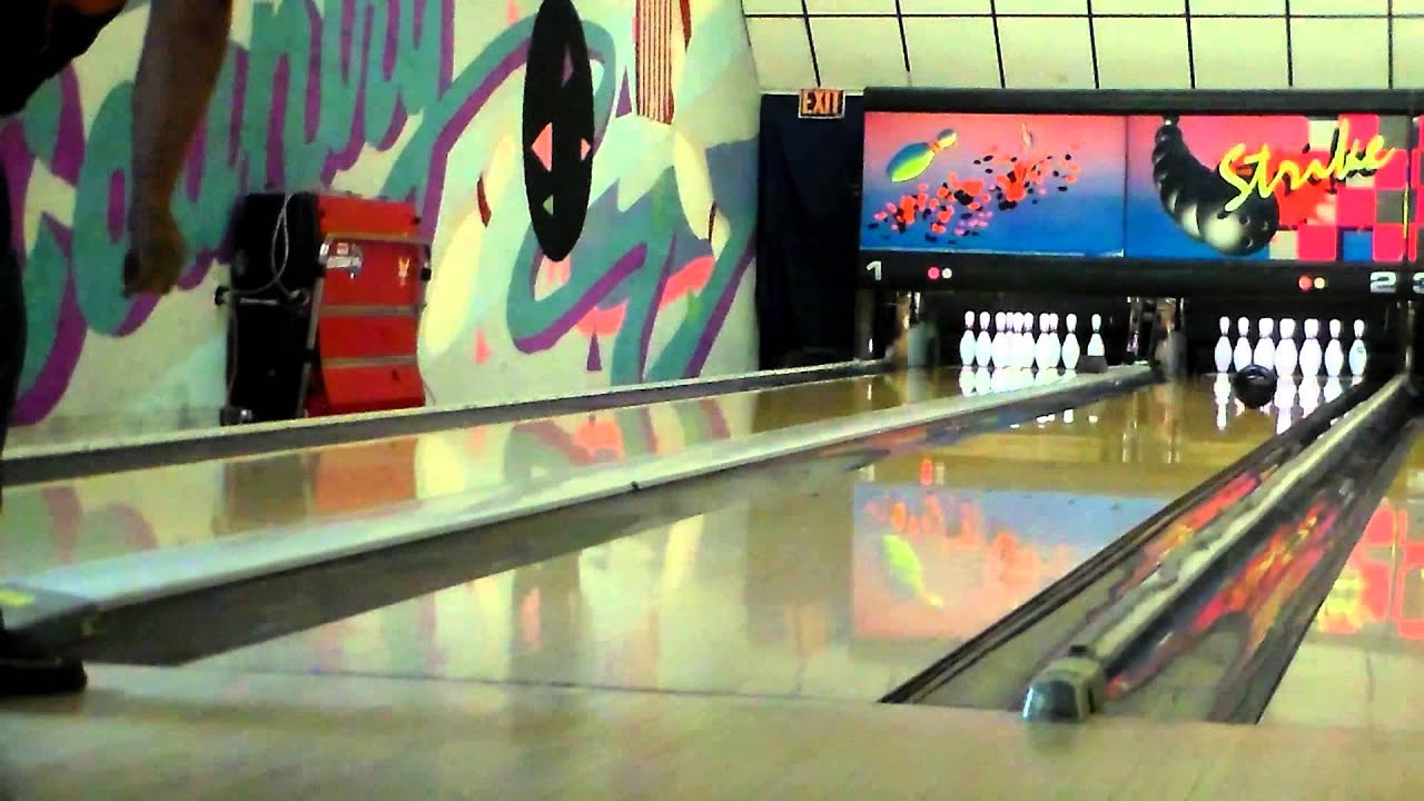 900 Global Black Ops Video Review by BowlerX.com