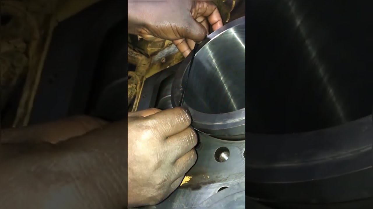 Cat Engine 3500 Cylinder Liner Install.