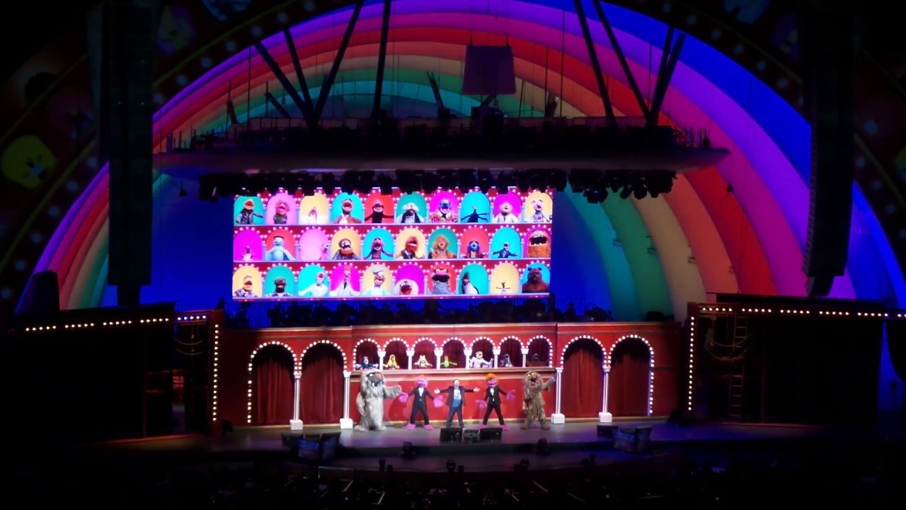 The Muppets - The Muppet Show Theme Song - Live @ Hollywood Bowl 9/9/17