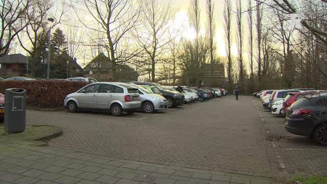 Parkeerprobleem bedreigt tennisclub Plaswijck