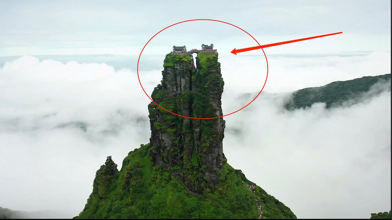 地球上最险的仙境！空中之城梵净山垂直绝壁天梯，胆小者吓到腿软，你敢挑战吗？