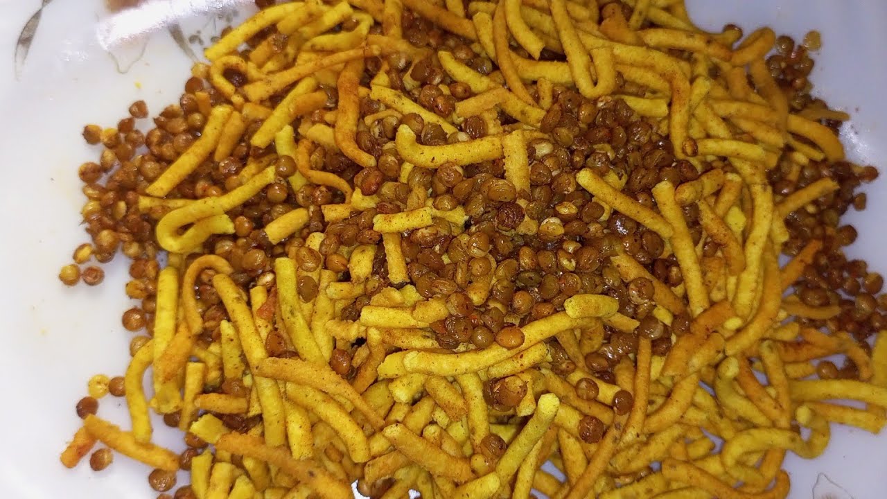 Eid special dalmoth crispy recipe by kanwal Shoaib subscribe my YouTube channel 😊💯 please 🥺 