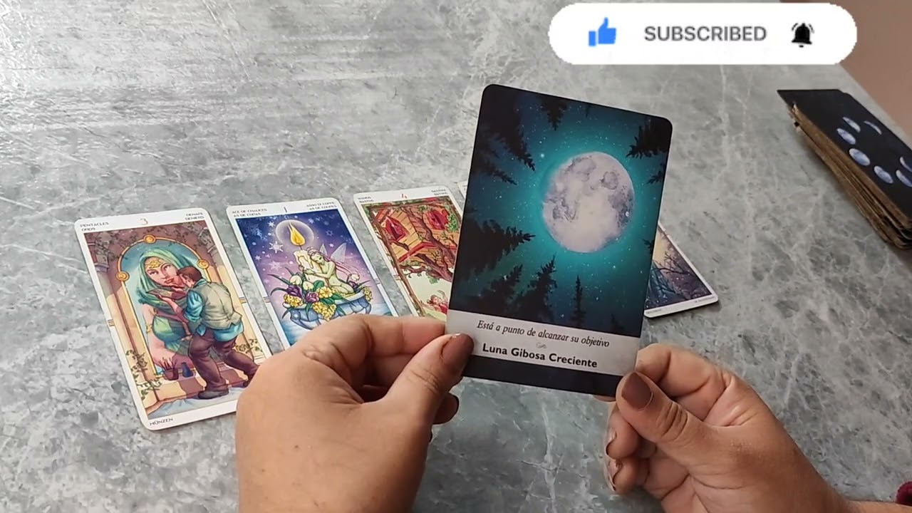 Capricornio ♑ Solteros ❤️ Amor: Está impactad@ contigo. Va a querer conquistarte.