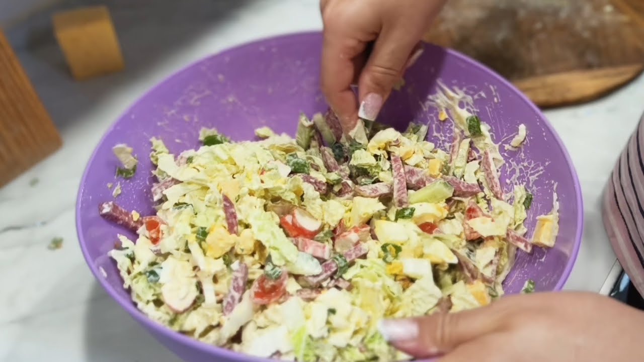 ЛЮБИМЫЙ САЛАТ С КРАБОВЫМИ ПАЛОЧКАМИ! Готовлю Постоянно 💚