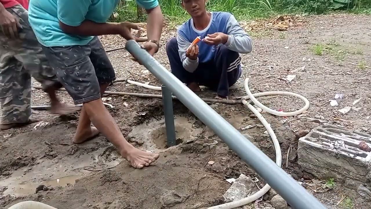 6 meter dapat sumber melimpah.ngebor sumur 2 inch untuk kandang kambing.