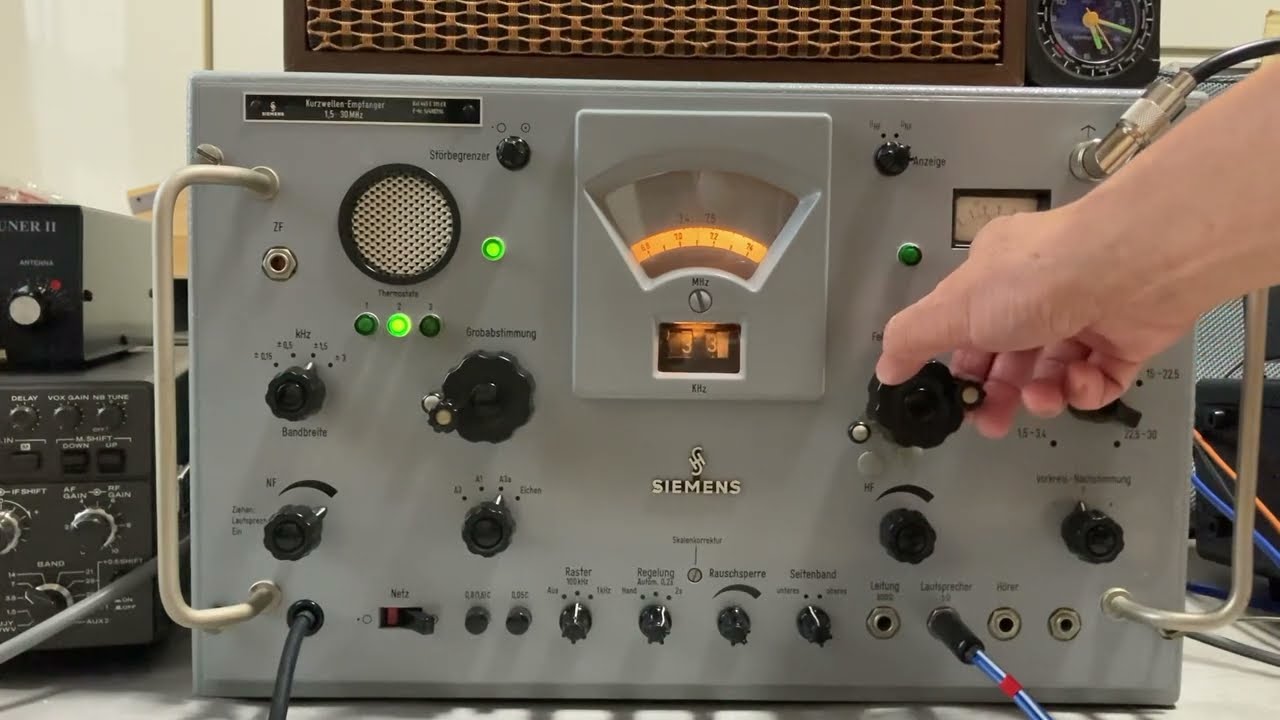 Siemens E311 40m Band Scan 受信音も風貌もエレガントな名機