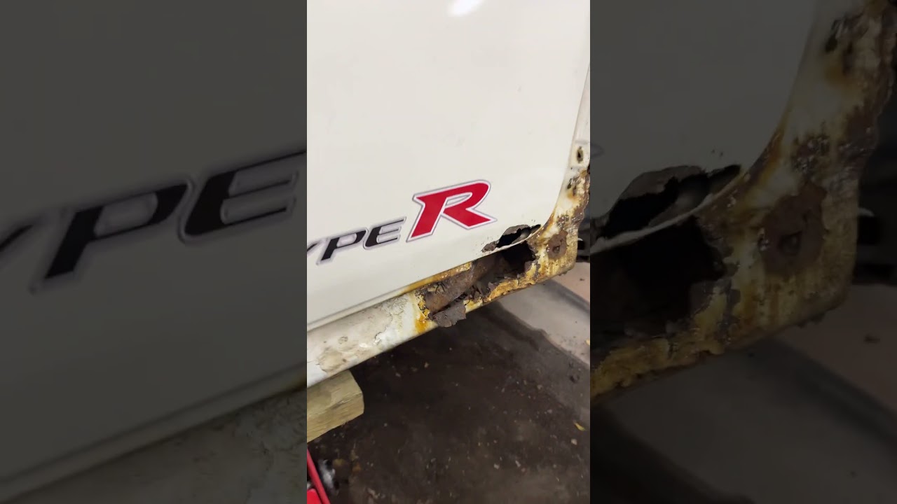 Civic Type R FN2 rusty sills! Remove your skirts and check!  #rust #fn2 #rust #honda #restoration