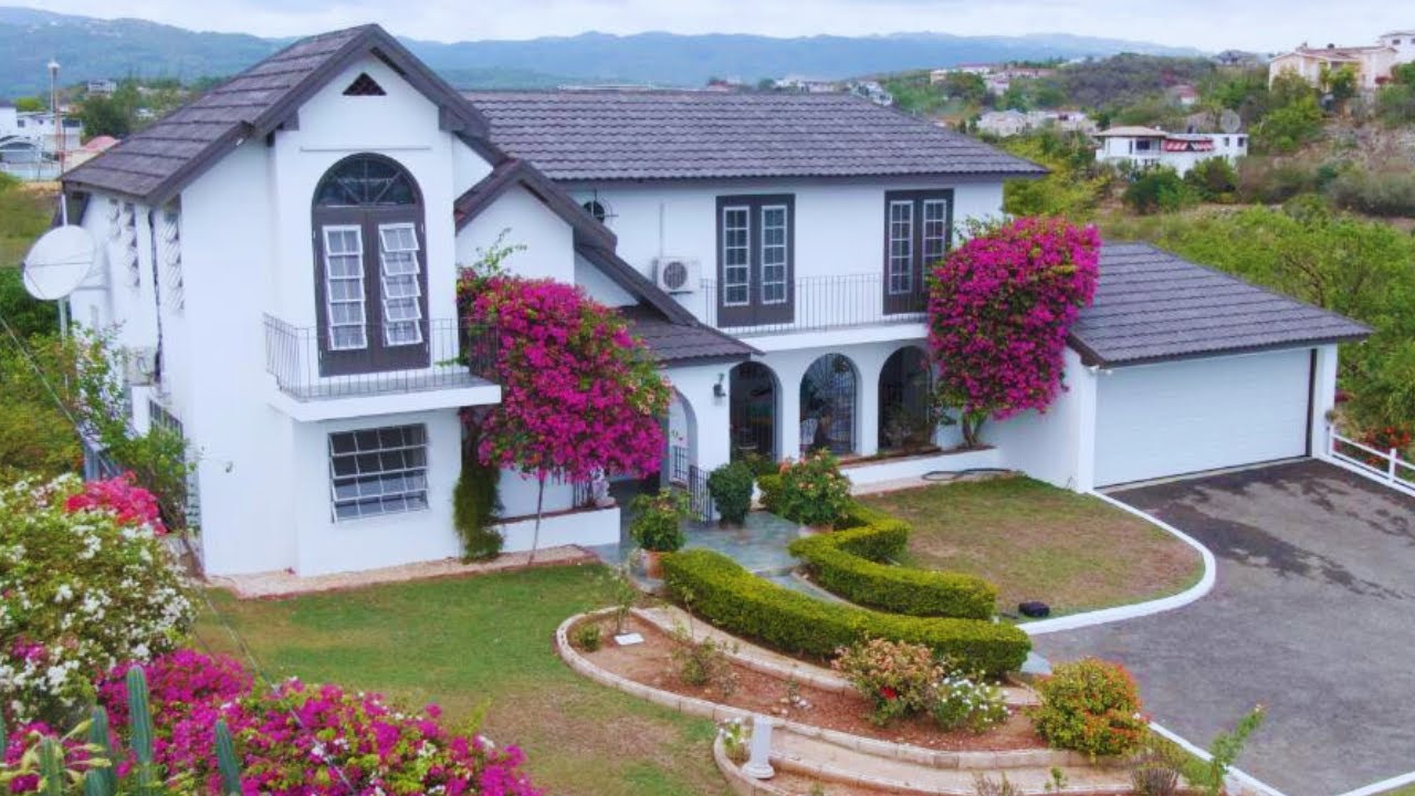 Fully Furnished 4 Bedroom 4 Bathroom House At Bretts Cres, St Jago Heights, St Catherine, Jamaica