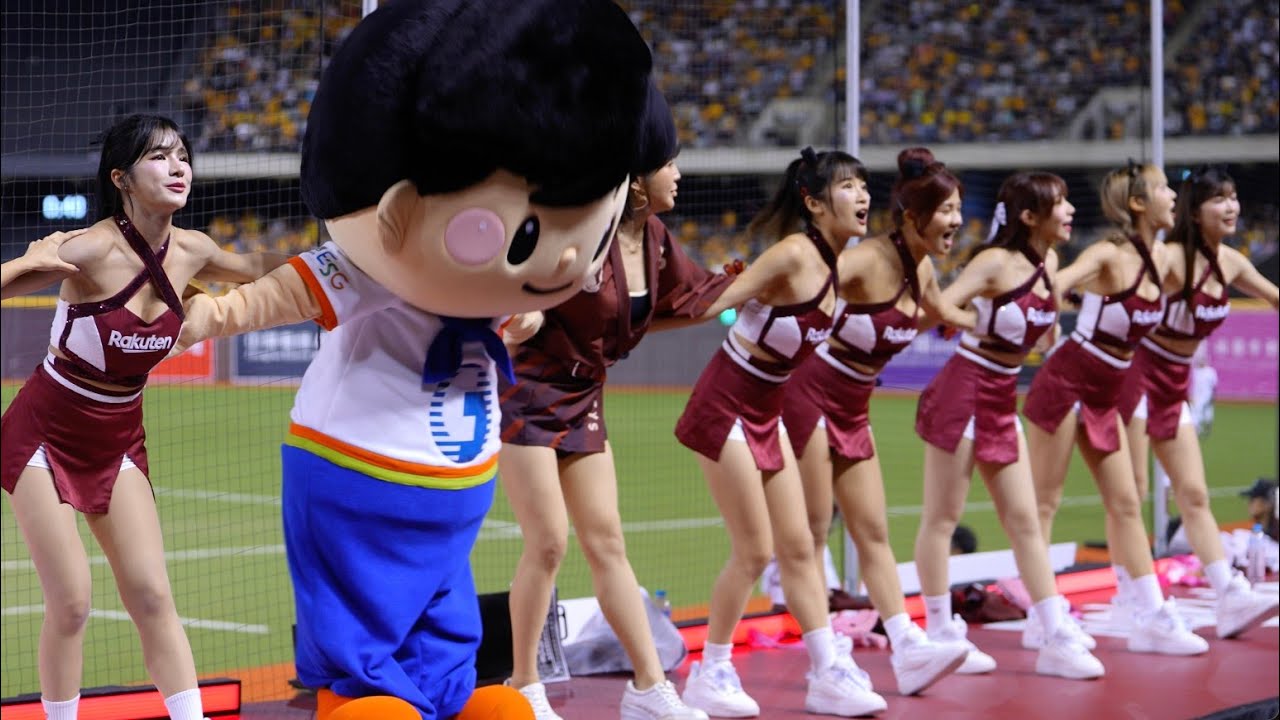 樂天女孩排排站邪教壓頭應援 台灣大賽G3全場合唱桃猿男兒應援 #rakutengirls #流量密碼 