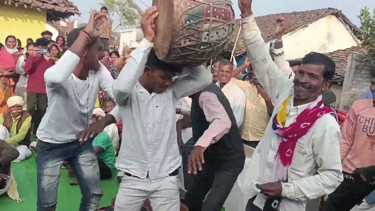 नंगाड़ा बजाने वालों की कला को देखने उमड़ा जनसैलाब,आप भी एक बार जरूर देखें,,9691467711,,9753058630