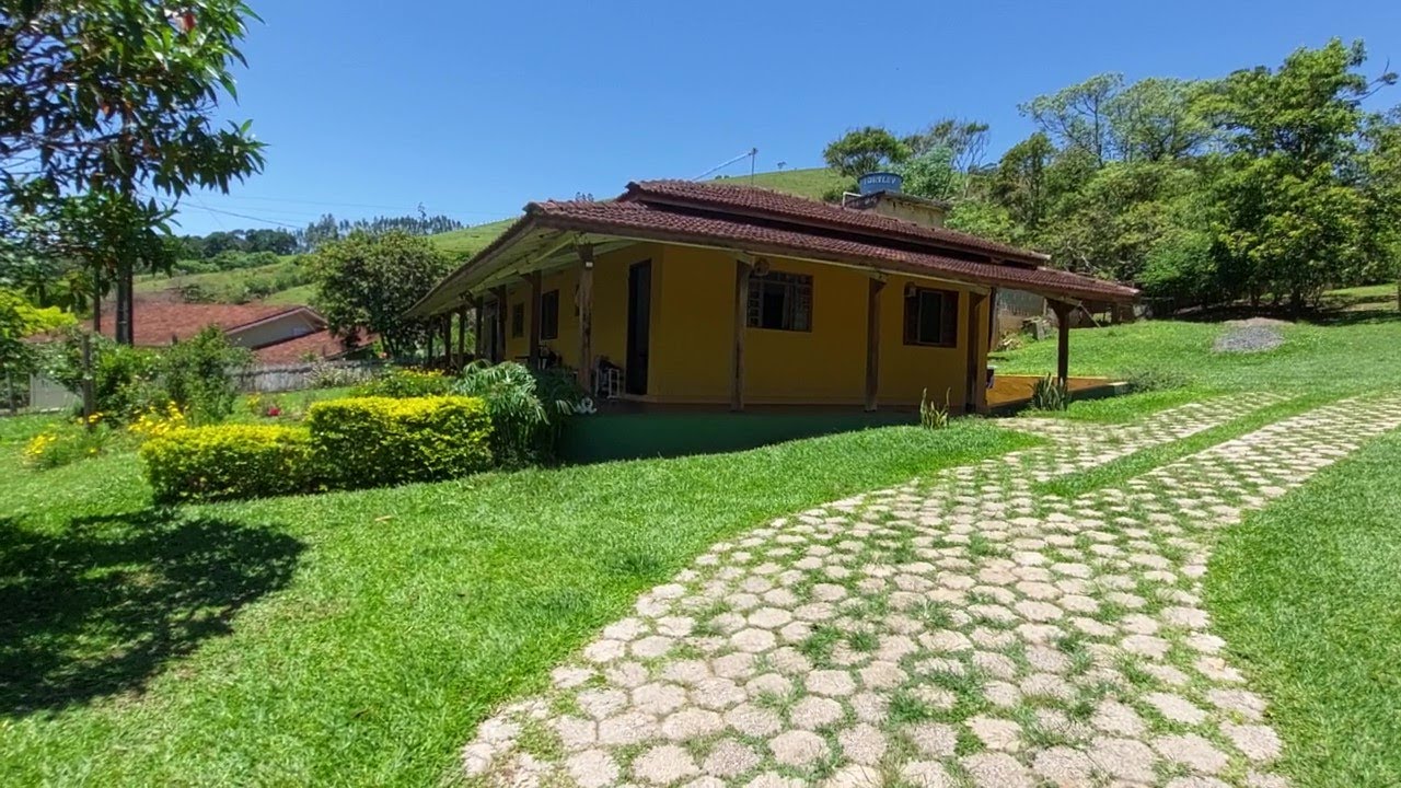 CHÁCARA MARAVILHOSA!! PORTEIRA FECHADA 9.700m² CASA, 2 NASCENTES, PISCINA E LAGO EM SAPUCAI-MIRIM/MG