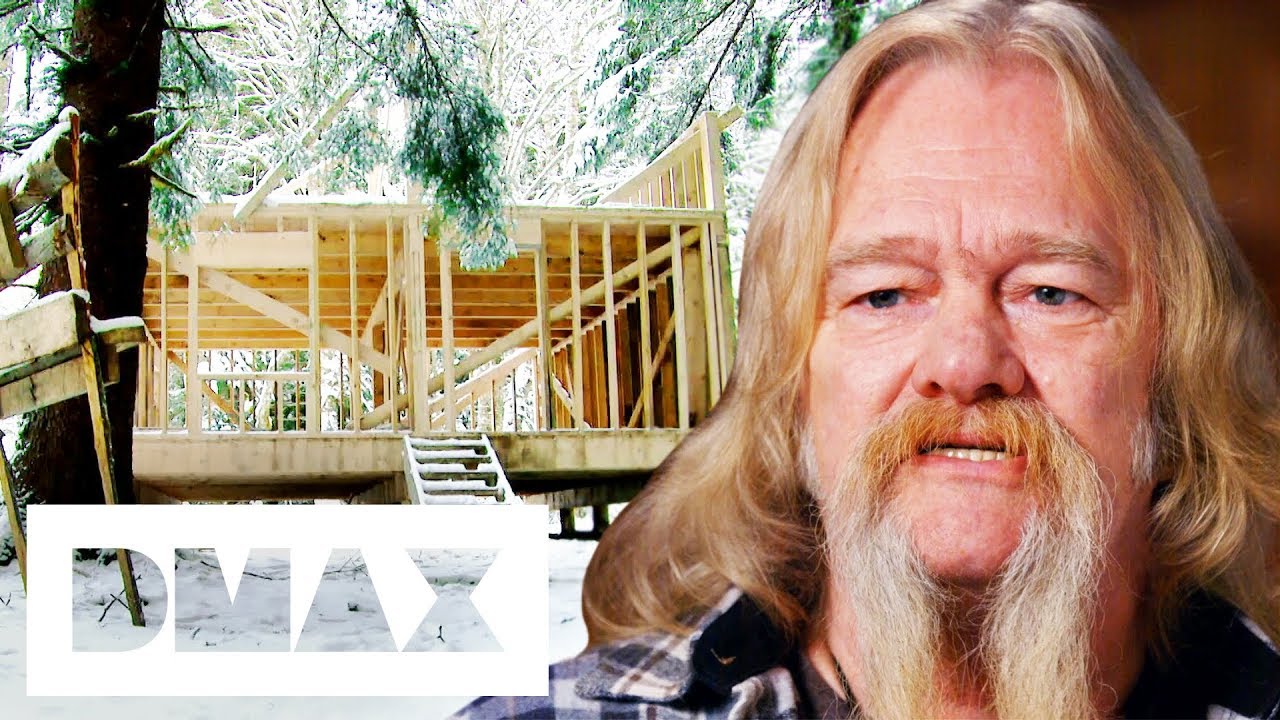 Extreme Snowfall Derails Building Progress On The Brown's Family Home | Alaskan Bush People