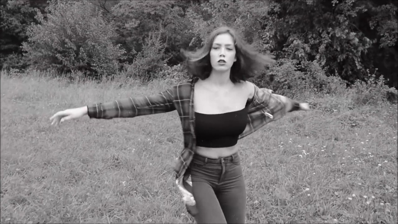 Hana Jerončič - Old Gun