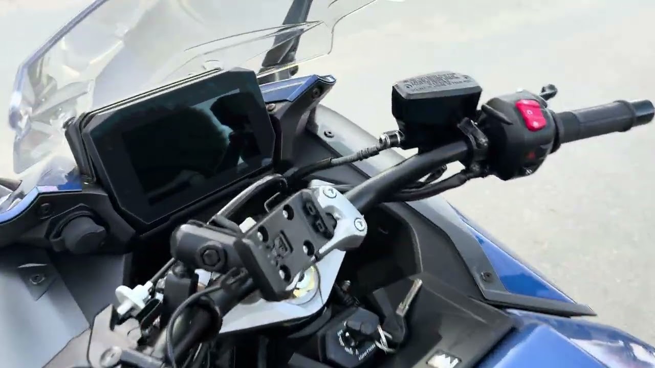 Suzuki GSXS1000GT