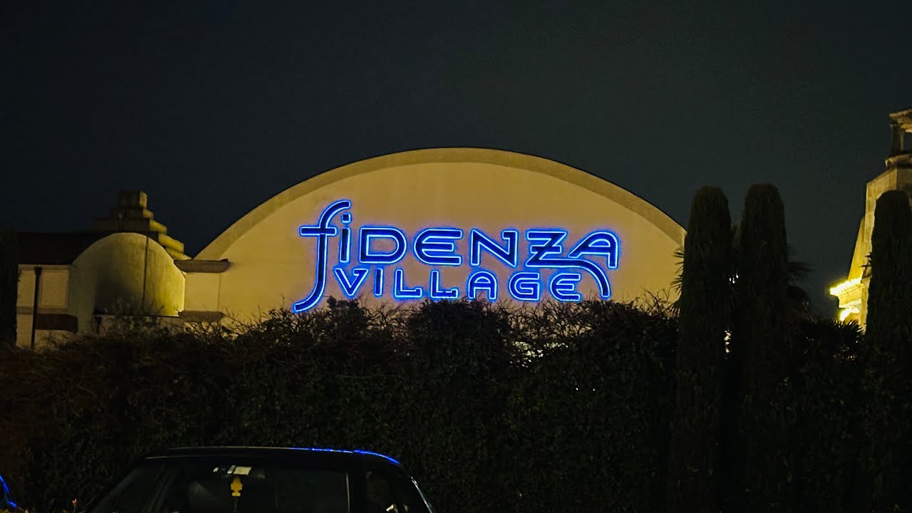 Italy 🇮🇹 de shopping village fidenza village da nazara dekho 