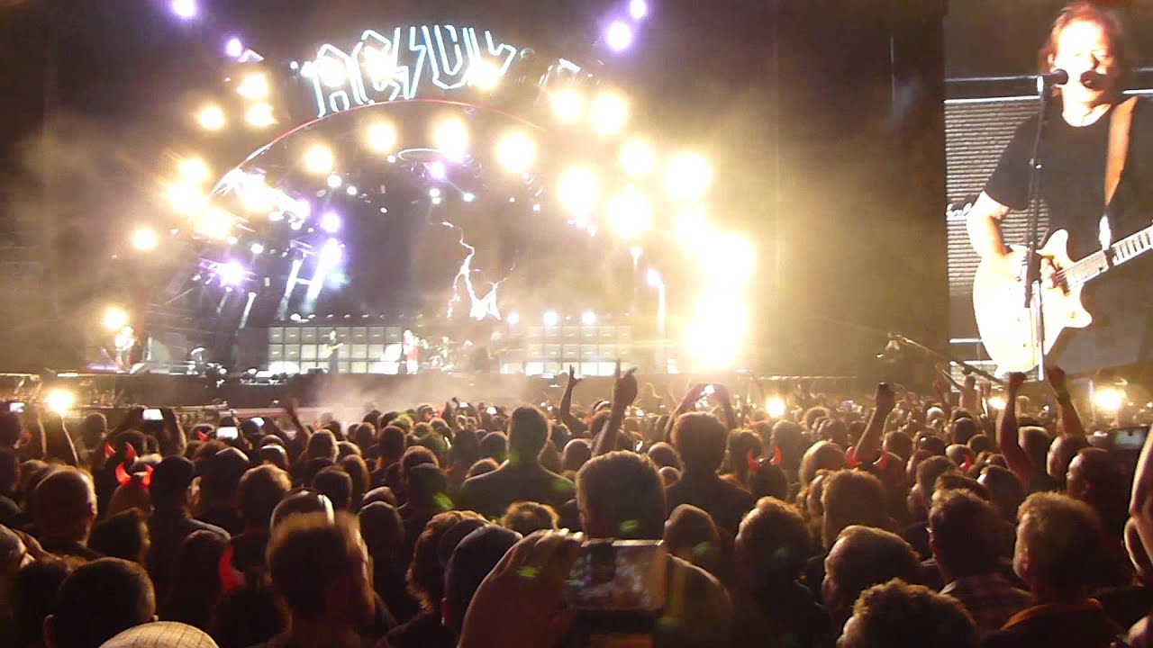 ACDC - Thunderstruck - Adelaide Oval 2015