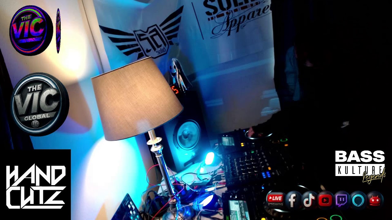 THE VIC - handcutz dnd canada