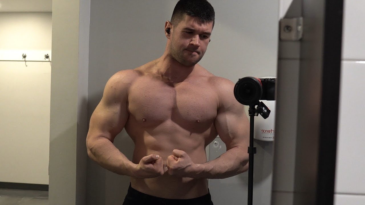Cut Day 19 - Post Workout Chest Pump 