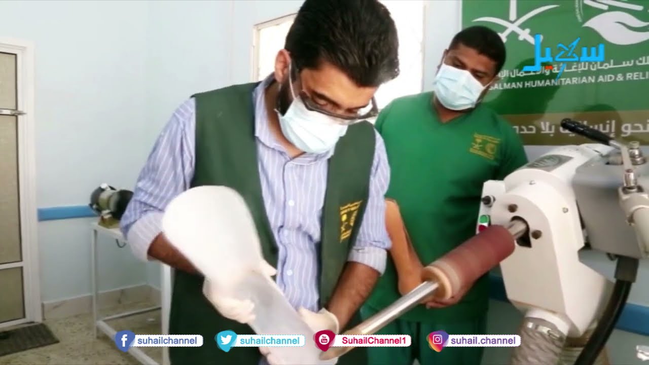 السوري صالح ..  خبير صناعة الأطراف في اليمن