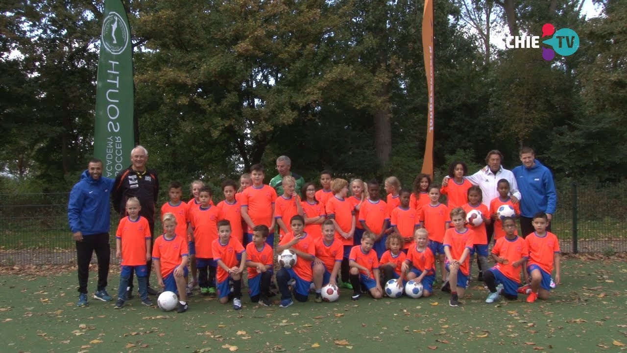 SCHIE Nieuws Ben Wijnstekers en burgemeester Lamers bij FC de Gorzen