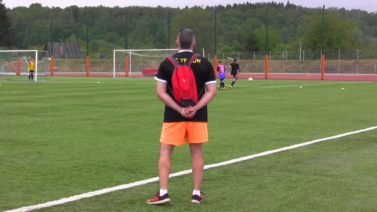 CZ12-Mega Wyprawa-FC Yellow na Majówce Głuchołazy 2018-Banderoza-Gramy z Strzybnicą I połowa