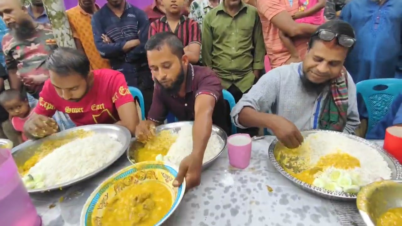 ১ কেজি চালের ভাত খাওয়ার প্রতিযোগিতা 