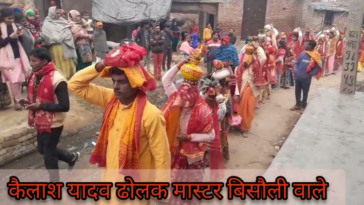 ##ग्राम मित्रोली में निकाली कलश यात्रा राजवीर शास्त्री जी मो.9759310171##