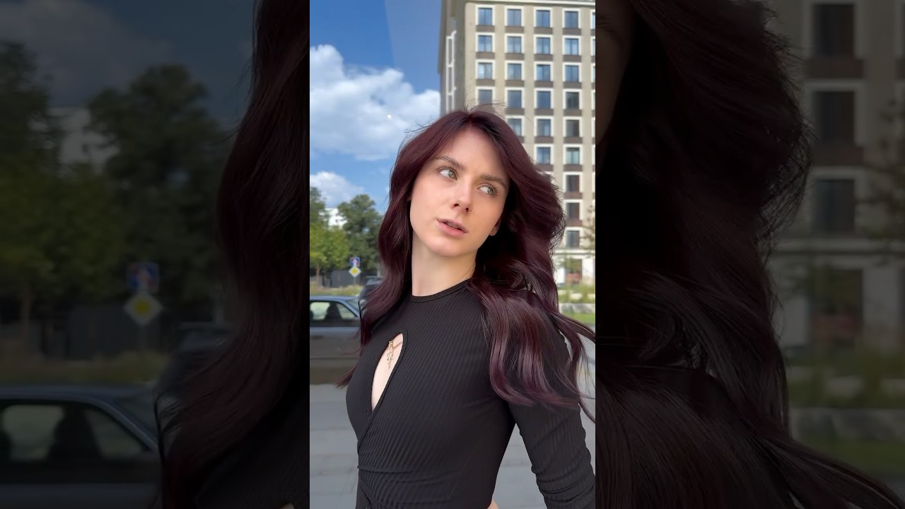 Вишневая кола (cherry cola) - главный тренд в окрашивании волос 2025 года.