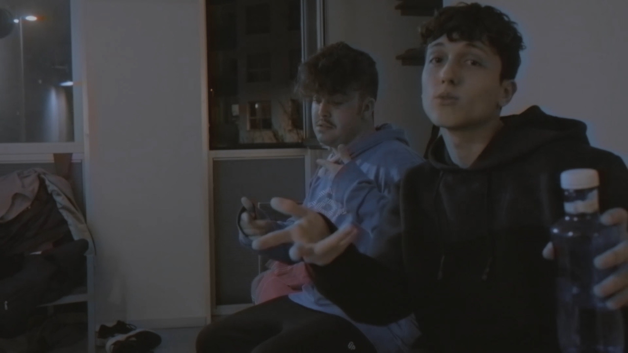 Demons - Fran Laoren, Virtual Money (Music Video)