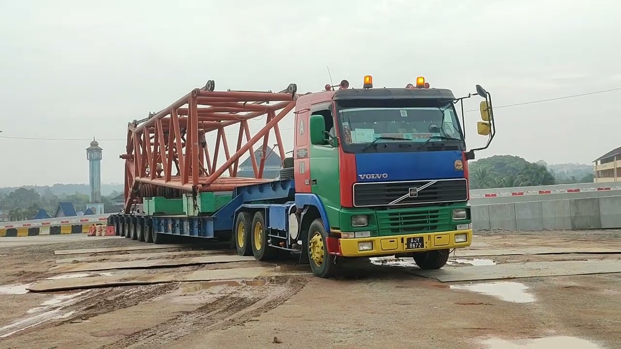 #loaderVOLVO #volvopower #scania #scaniapower #scaniav8 #volvotrucks