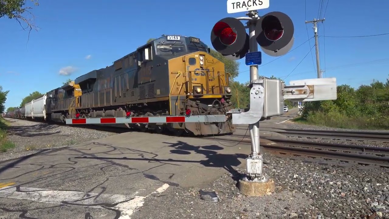 Rocket Fast Triple Train Meet! RARE: 3 Chessie Boxcars On CSX Train! Big Fast CSX and BNSF Trains!