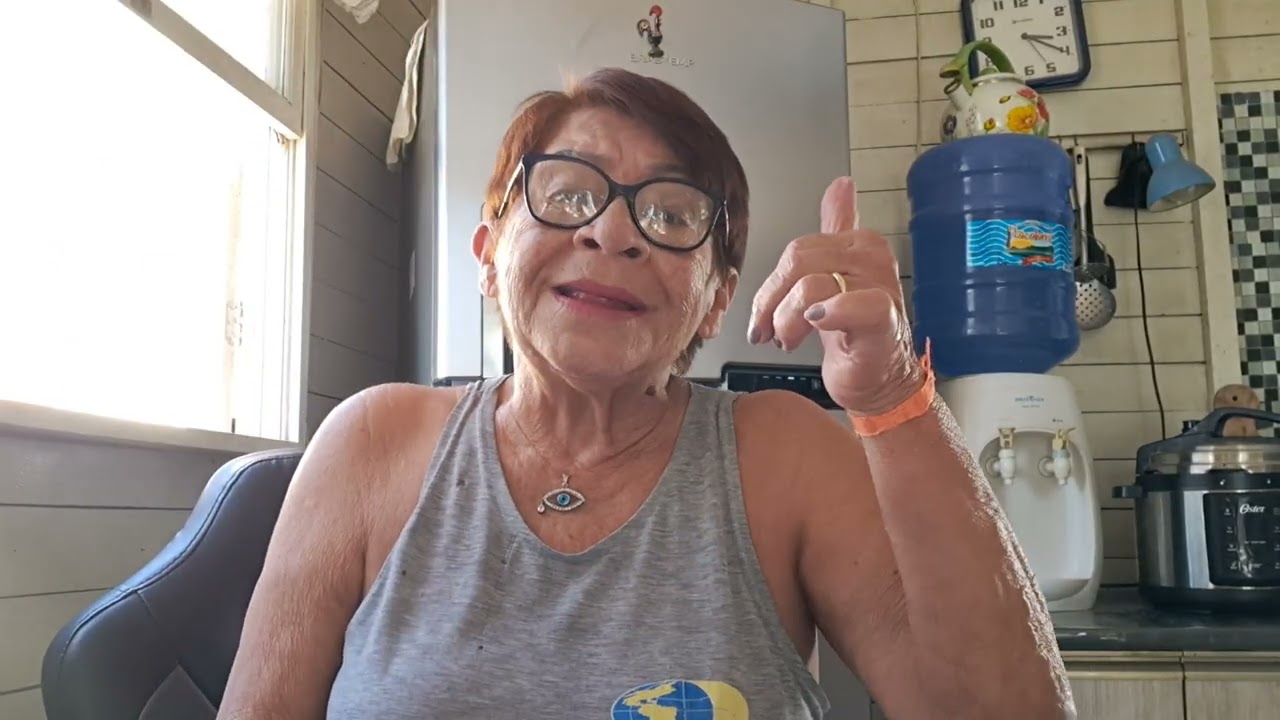 #O ASSUNTO É #PATRICIA#VALMIRA E MORENA, VIREMOS O DISCO .TANTA COISA ACONTECENDO E NINGUÉM  VER.