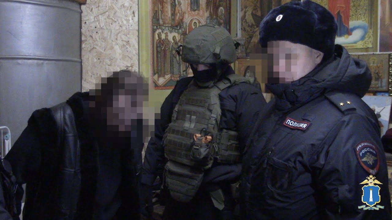 Как Полиция сектантов крутила: Царя Зосиму Романова вместе с паствой.