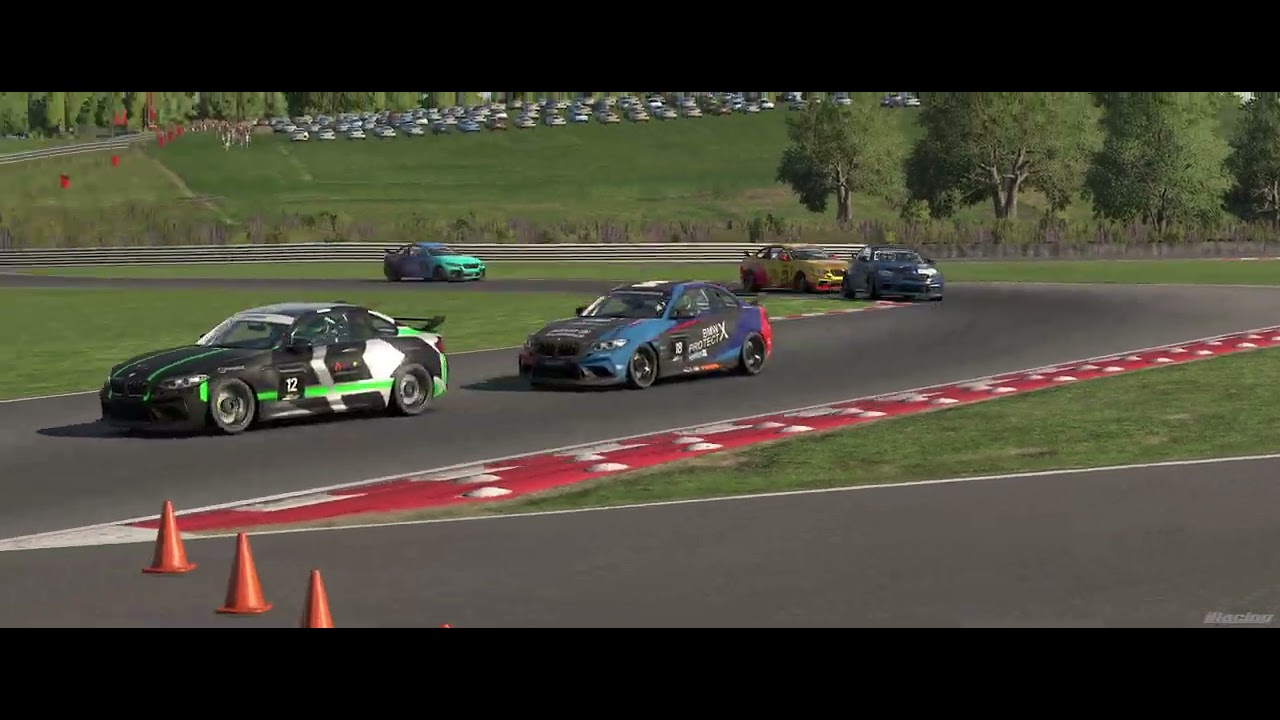 Batalla con el BMW M2 CS en Oulton Park