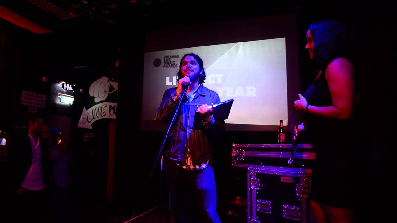 AU Awards: Editor-in-Chief Larry Heath awards Best Live Act to Gang of Youths