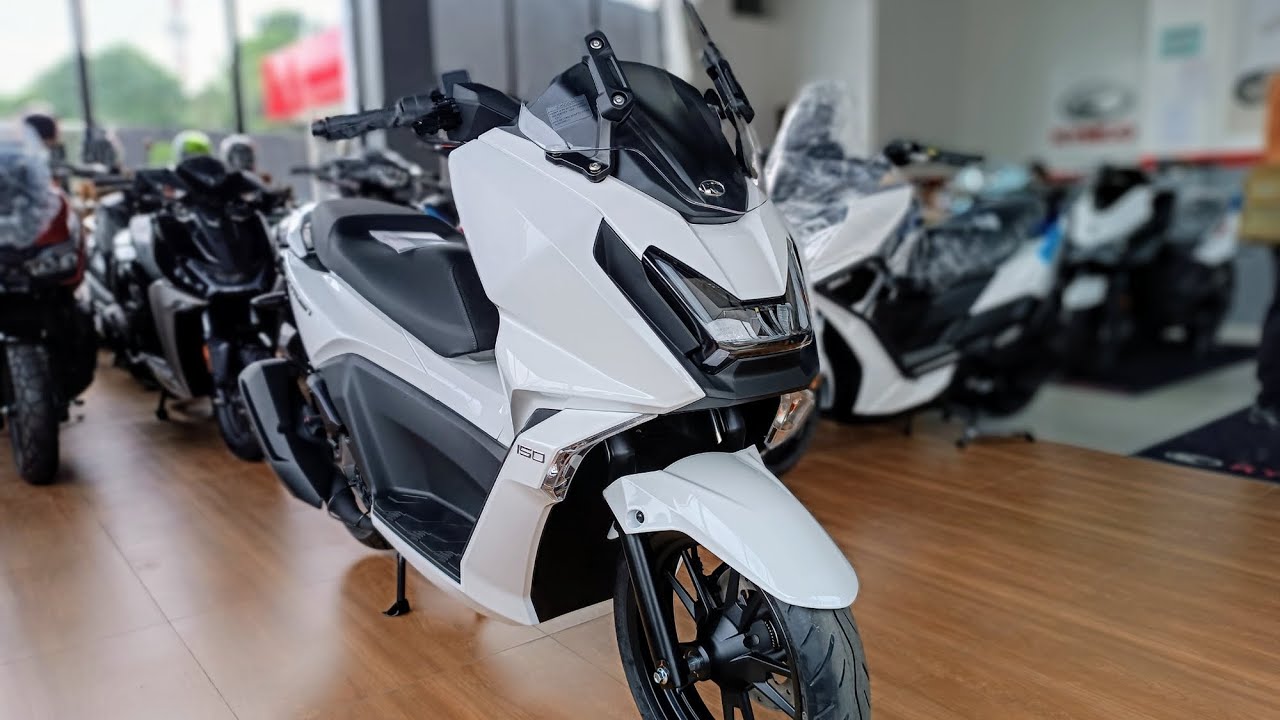 Kymco Skytown 150, 