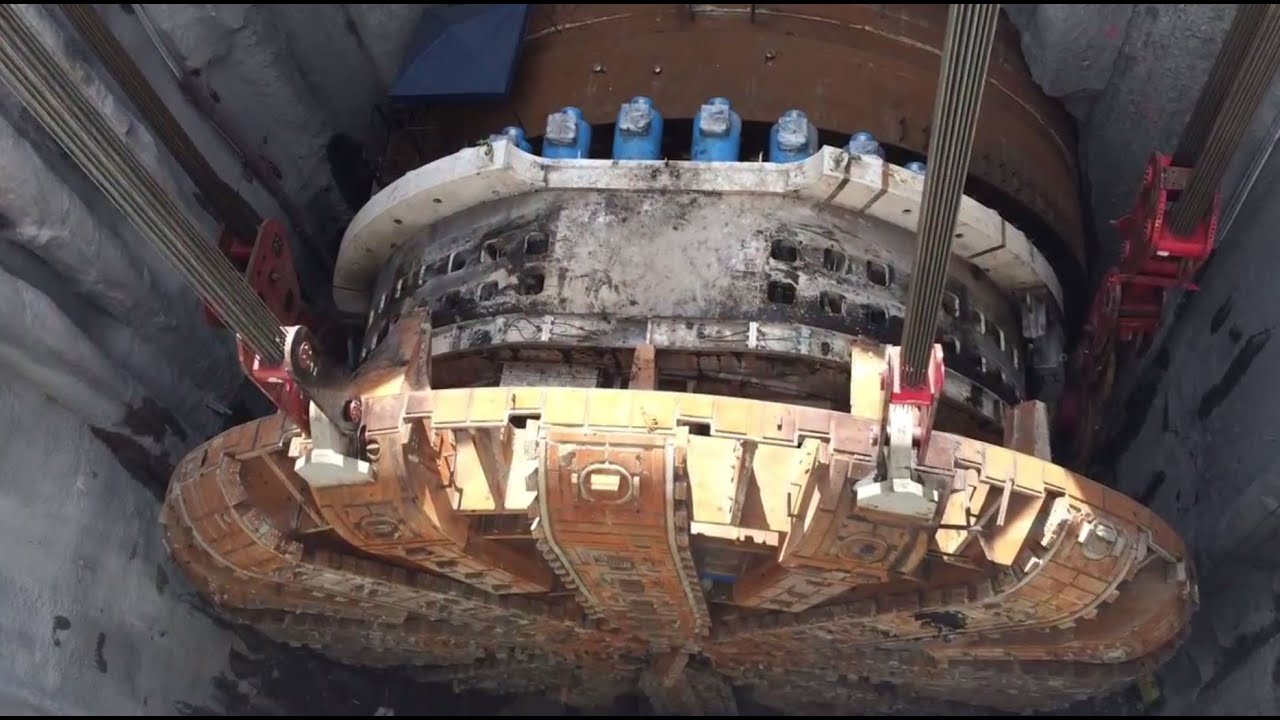 Mammoet - Recovery of a stuck tunnel bore in Seattle