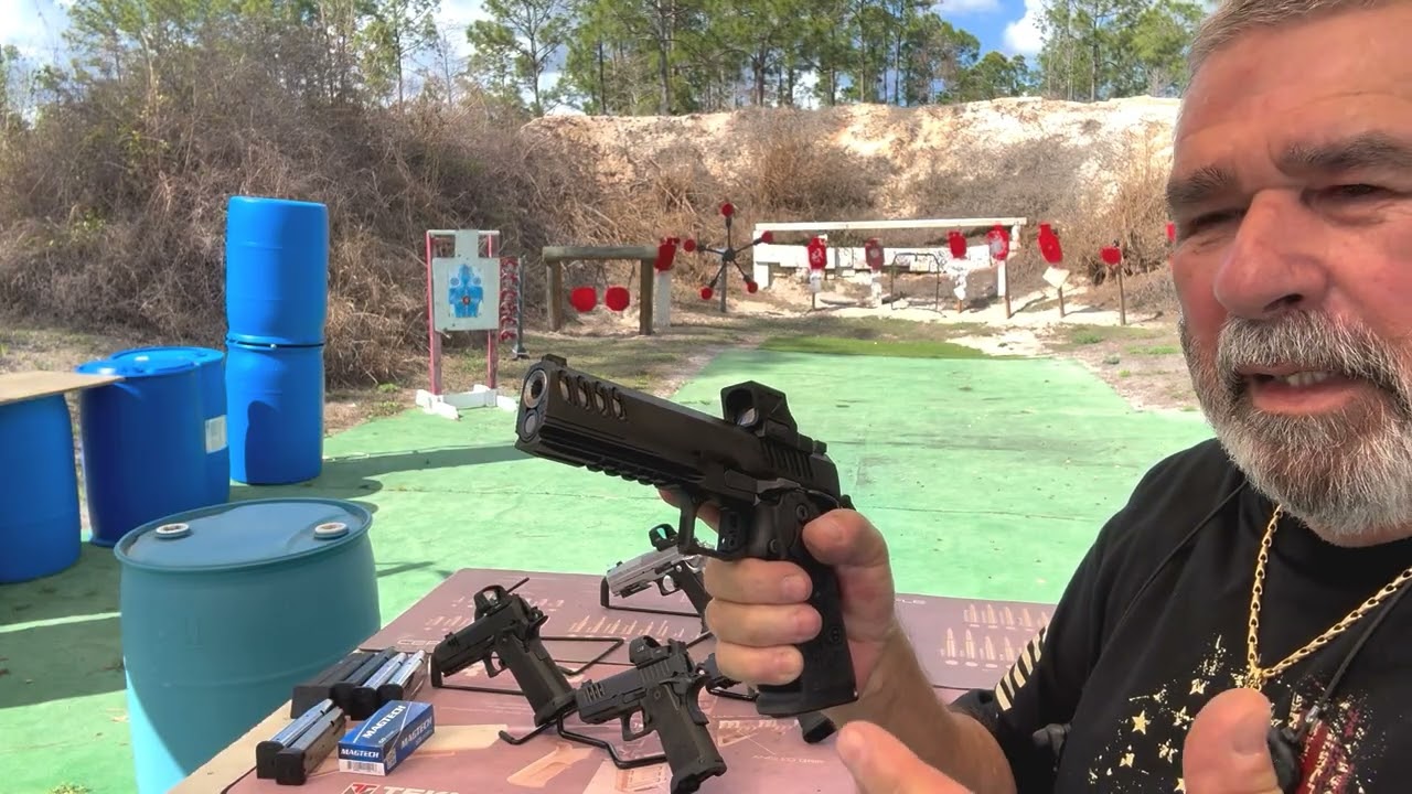 Que tiene tu pistola que no tiene la mia