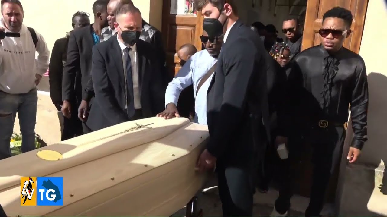 A San Severino Marche i funerali di Alika