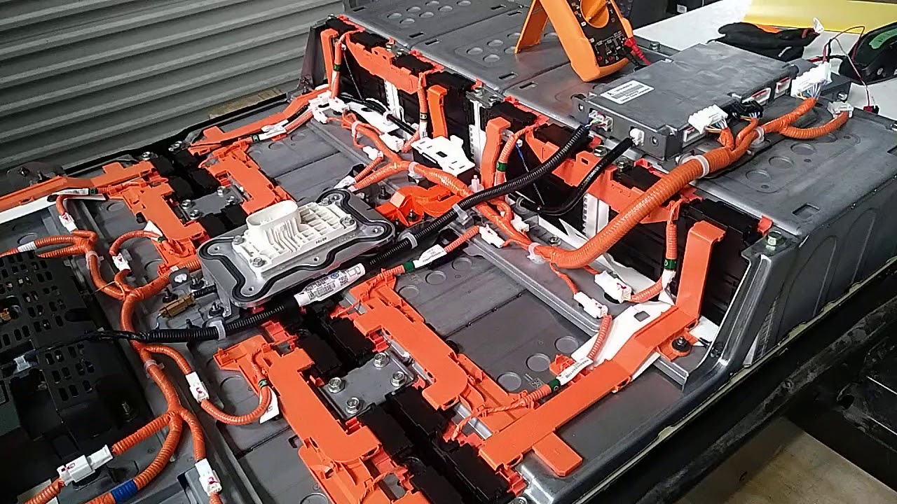 62kWh Nissan Leaf Battery Unboxing