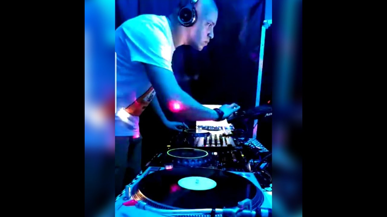 Session Naranja 90's Mixed by Dj Andrew