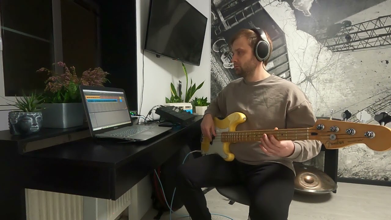 SAULT - Uncomfortable (Bass Cover)