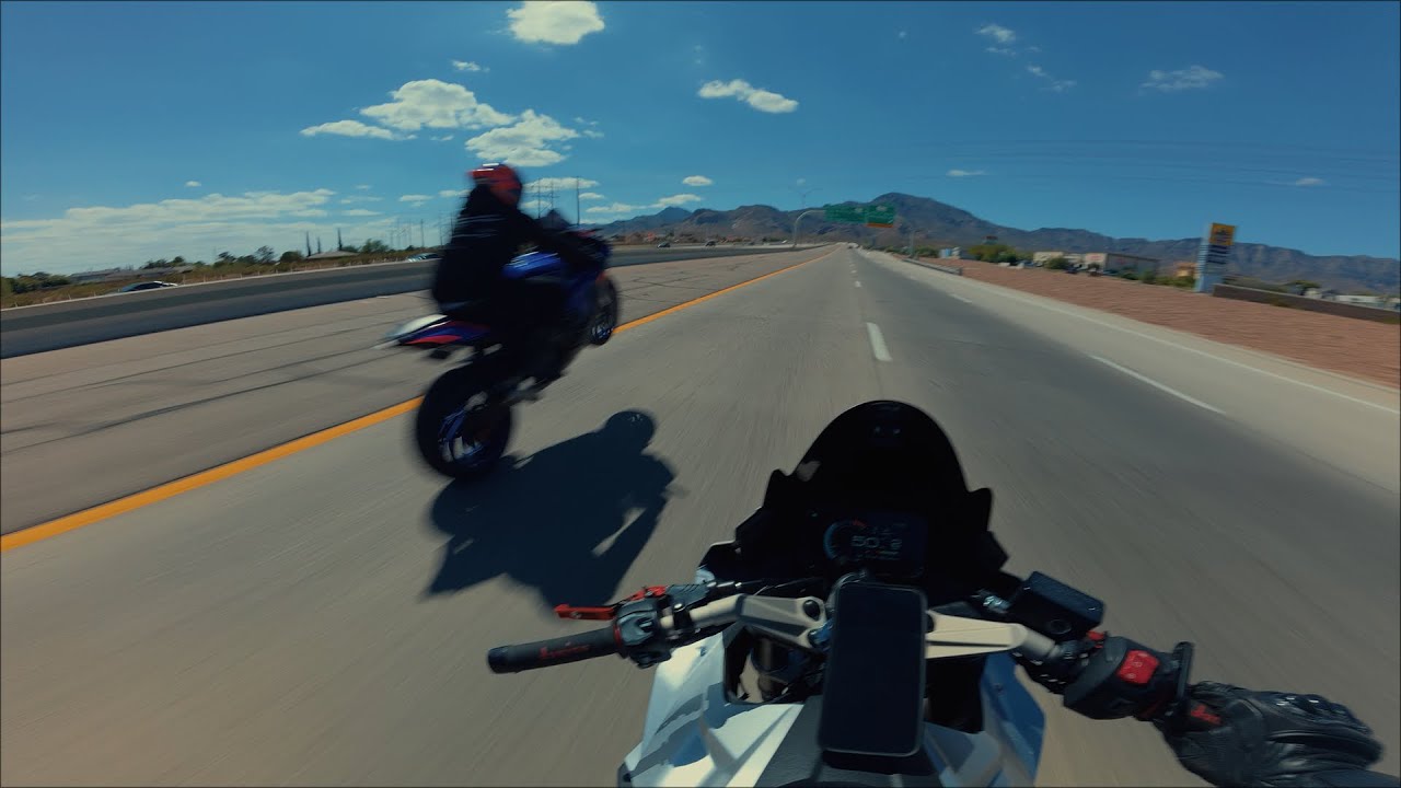 Suzuki 8R & Yamaha R1 PURE ADRENALINE
