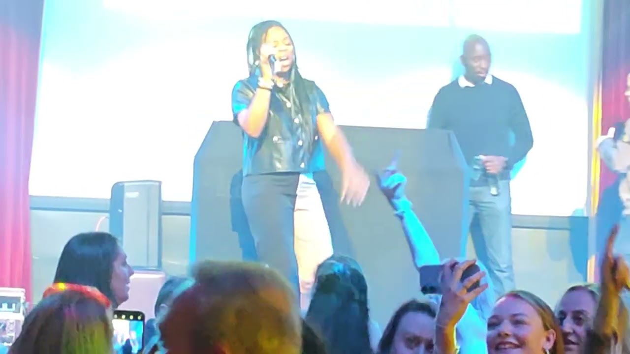 Livin' Joy feat. Luzahnn - Don't Stop Movin' (Live at the Picturedrome 2026) 4K