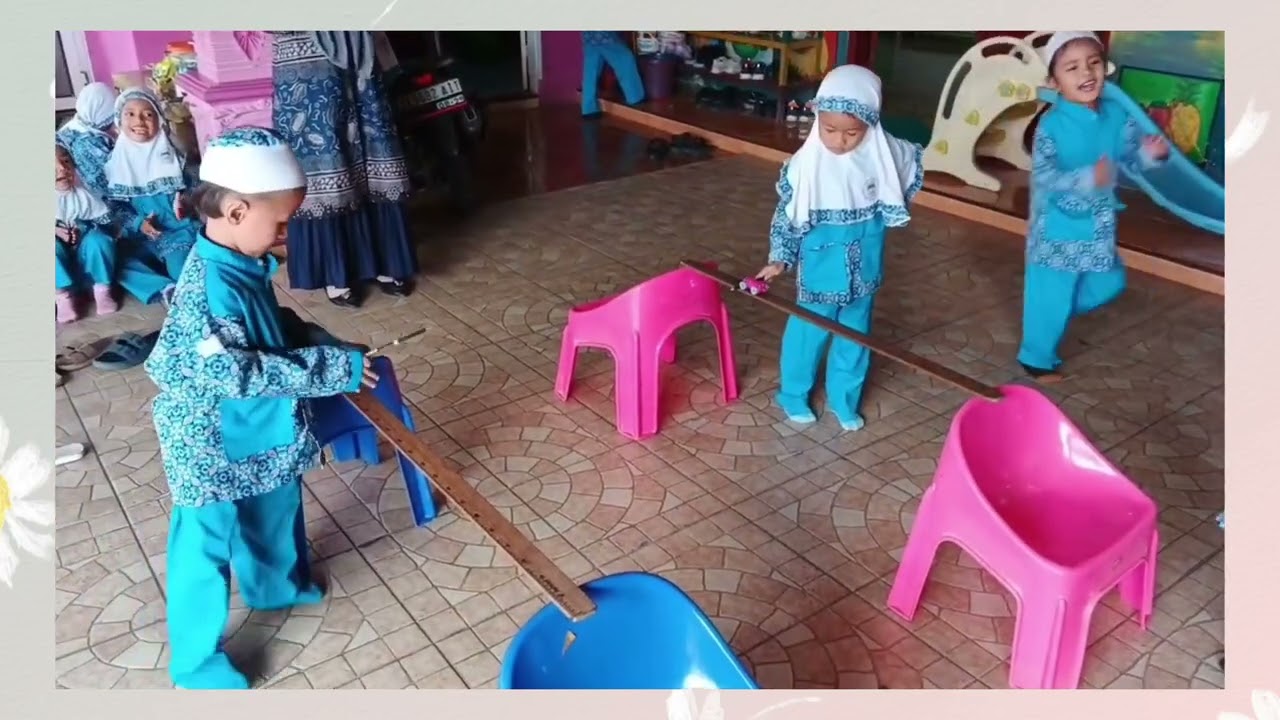 Rabu, 28 Januari 2026Kegiatan kelas MANGGIS Bermain mobil Lego (kendaraan Darat)