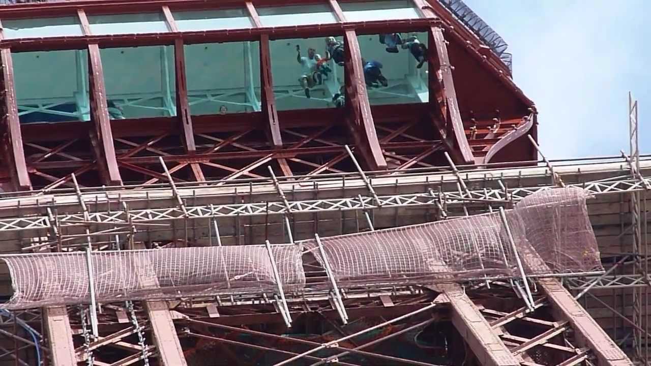 Blackpool Tower glass floor 2011