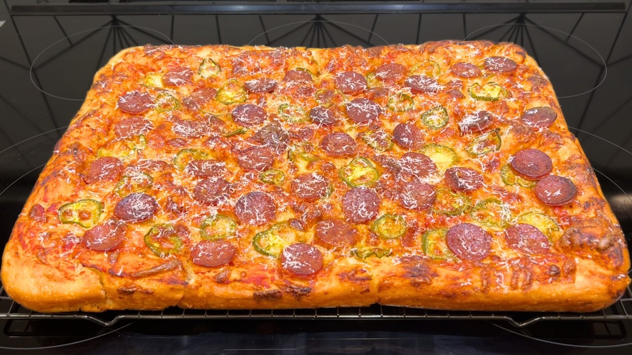 The Best No Knead Pizza Recipe - Easy & Delicious Sheet Pan Pizza