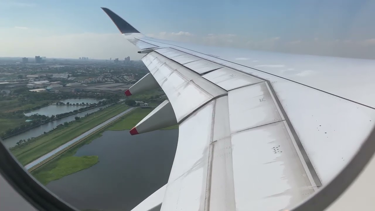 Singapore Airlines A350 landing in Bangkok Suvarnabhumi