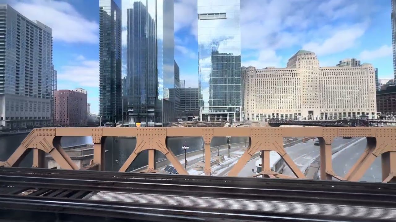 Поезд розовой линии Чикагского транспортного управления (CHICAGO TRANSIT AUTHORITY), маршрут от Э...