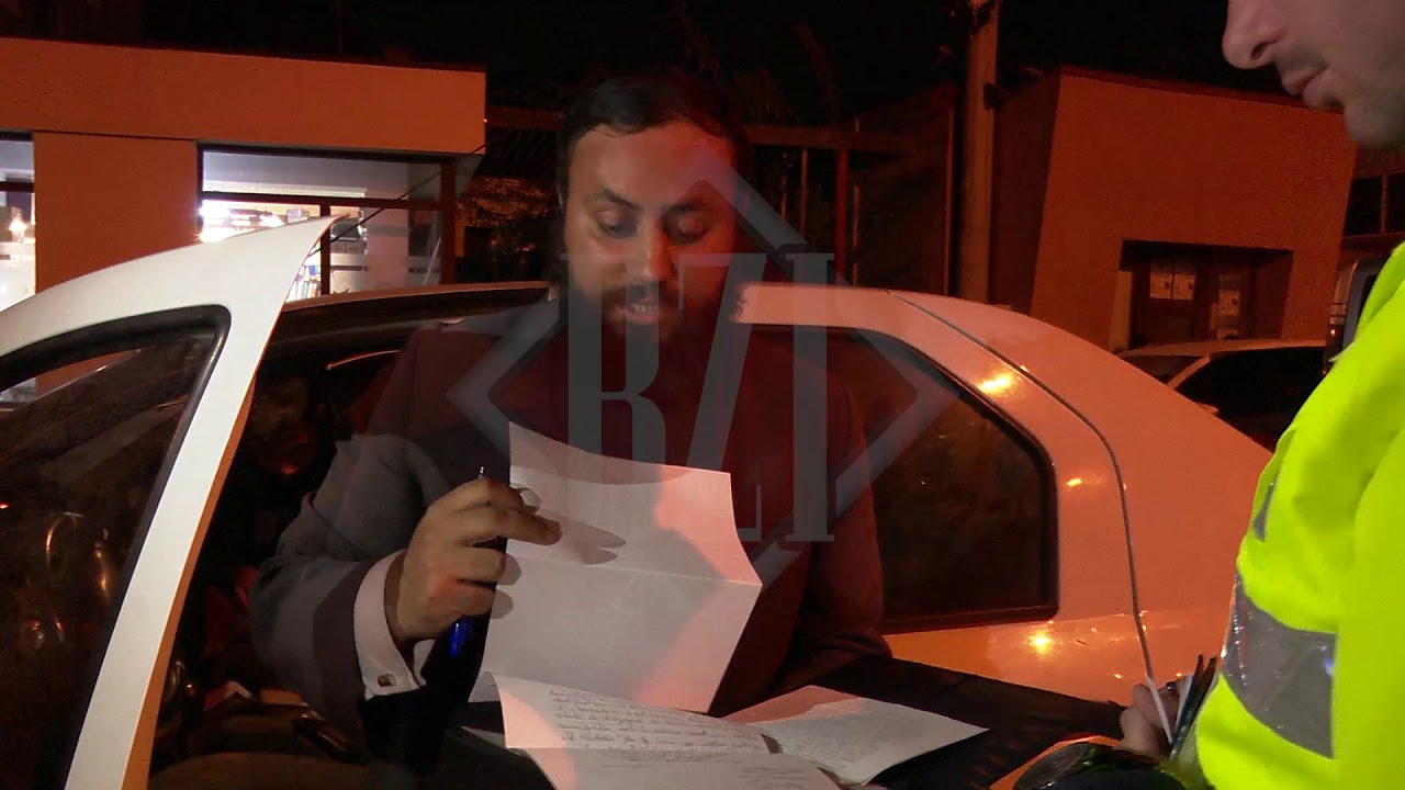 Un barbat deghizat în preot a făcut scandal la Mitropolie. A intervenit poliţia!